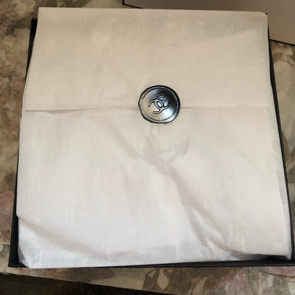 Chanel gift boxes - Picture 7 of 8